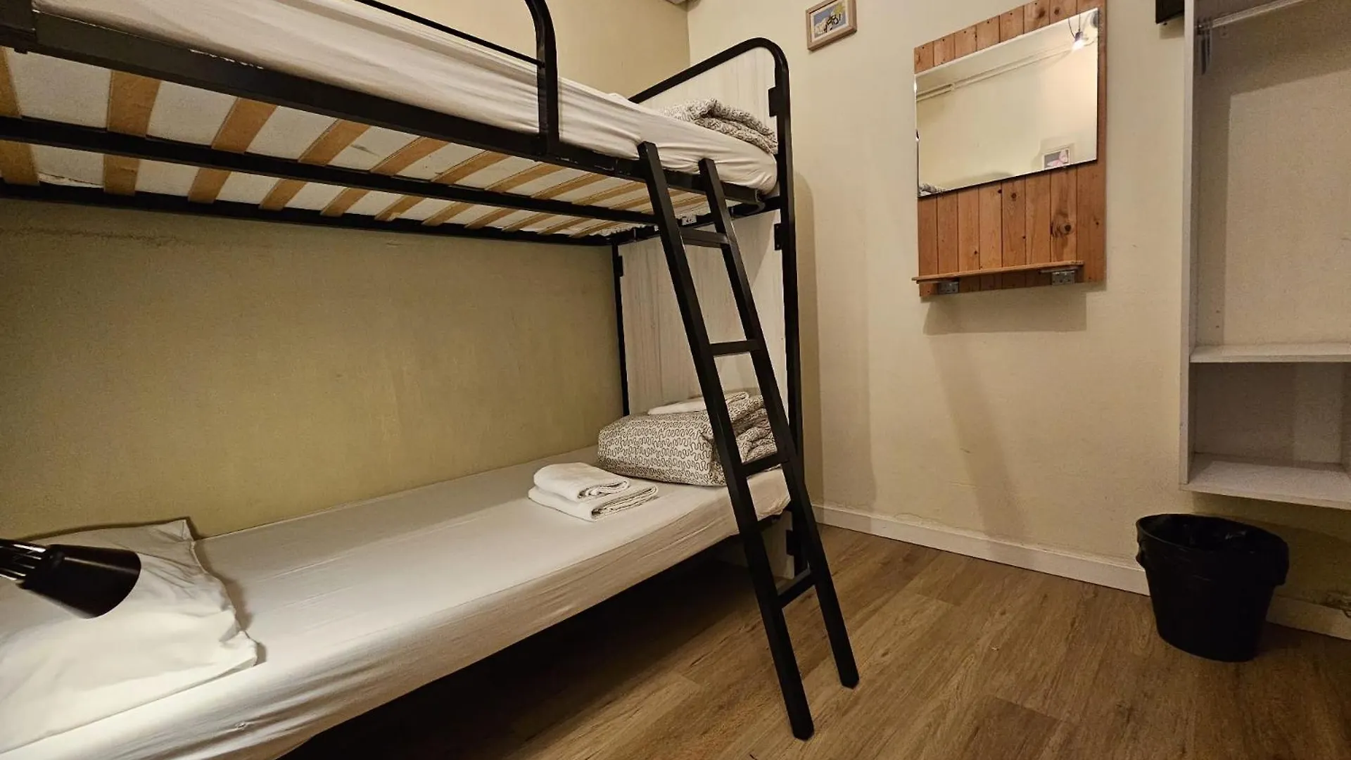 Wow Hostel Barcelona