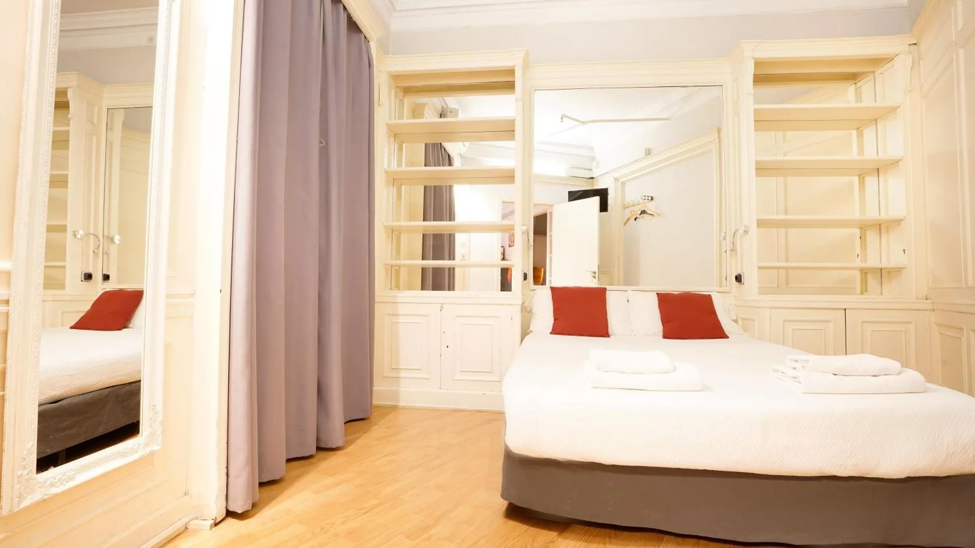 Wow Hostel Barcellona 0*,