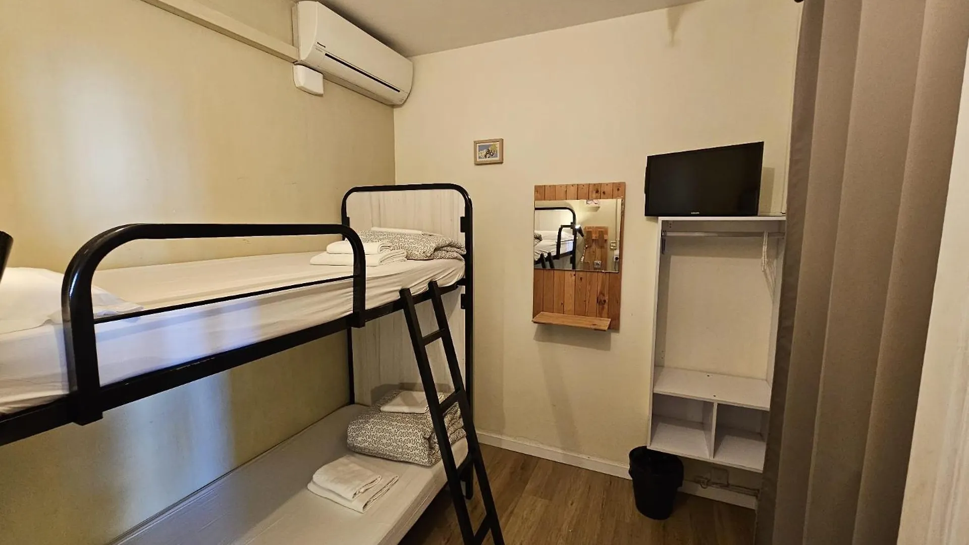 Wow Hostel Barcelona